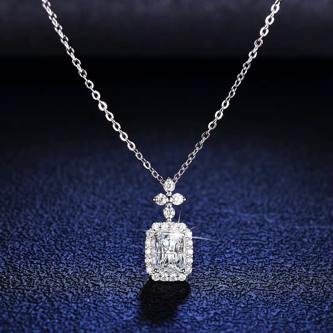 Eternal Halo Moissanite Necklace