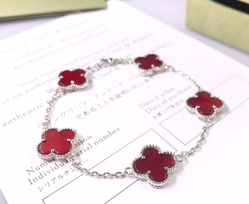 Red Clover Alhambra Bracelet