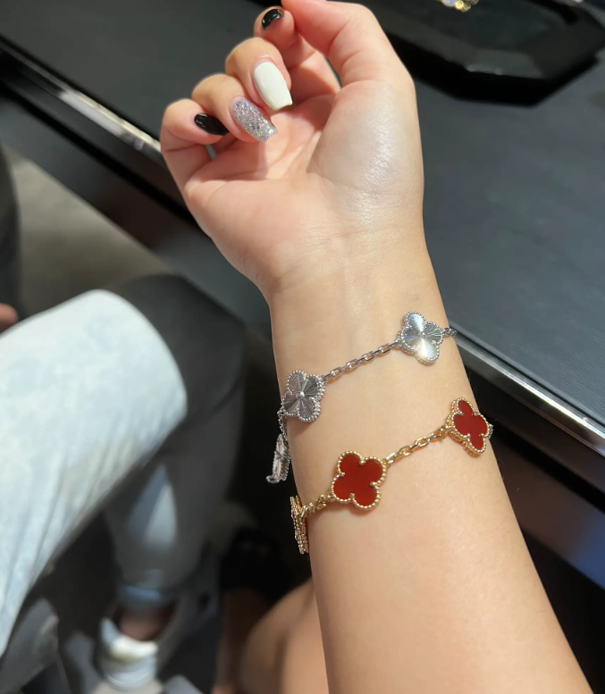 Red Clover Alhambra Bracelet