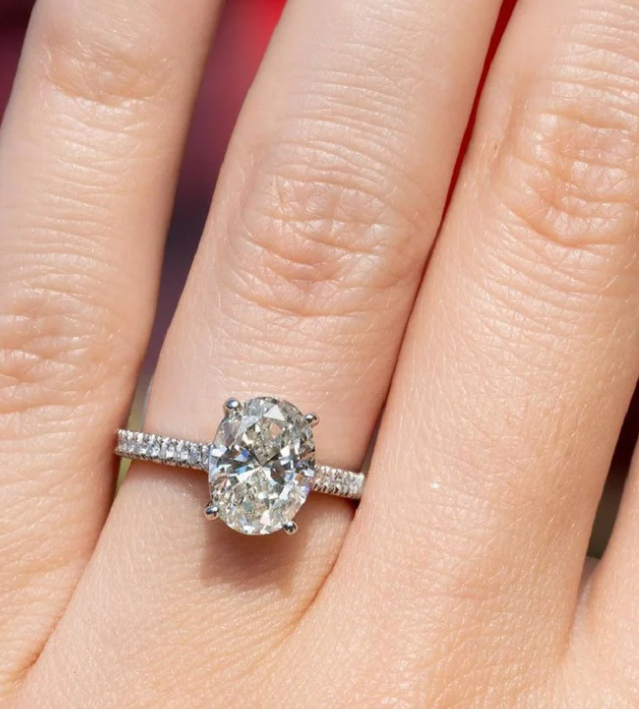 The 2 Ct Everleigh Oval Ring