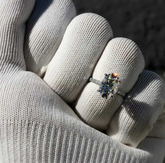 The 2 Ct Everleigh Oval Ring