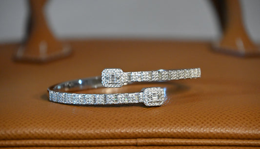 T Square Moissanite Baguette Bangle