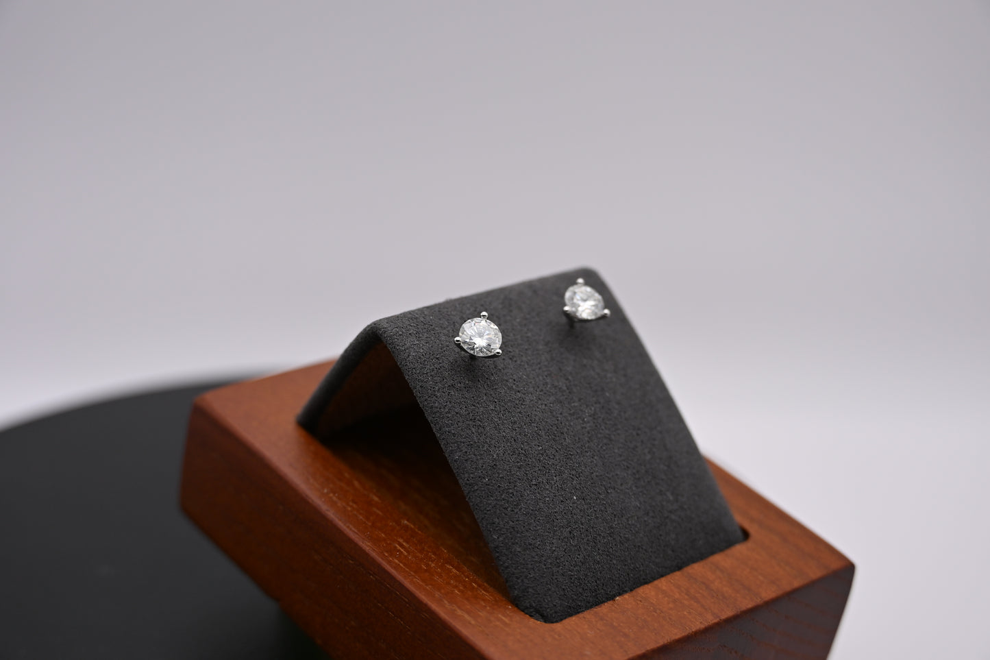 Éclat Trio Cocktail Moissanite Stud Earrings (1 CTTW)