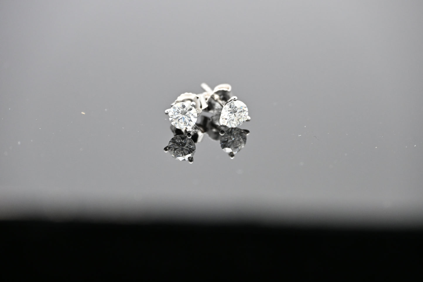 Éclat Trio Cocktail Moissanite Stud Earrings (1 CTTW)