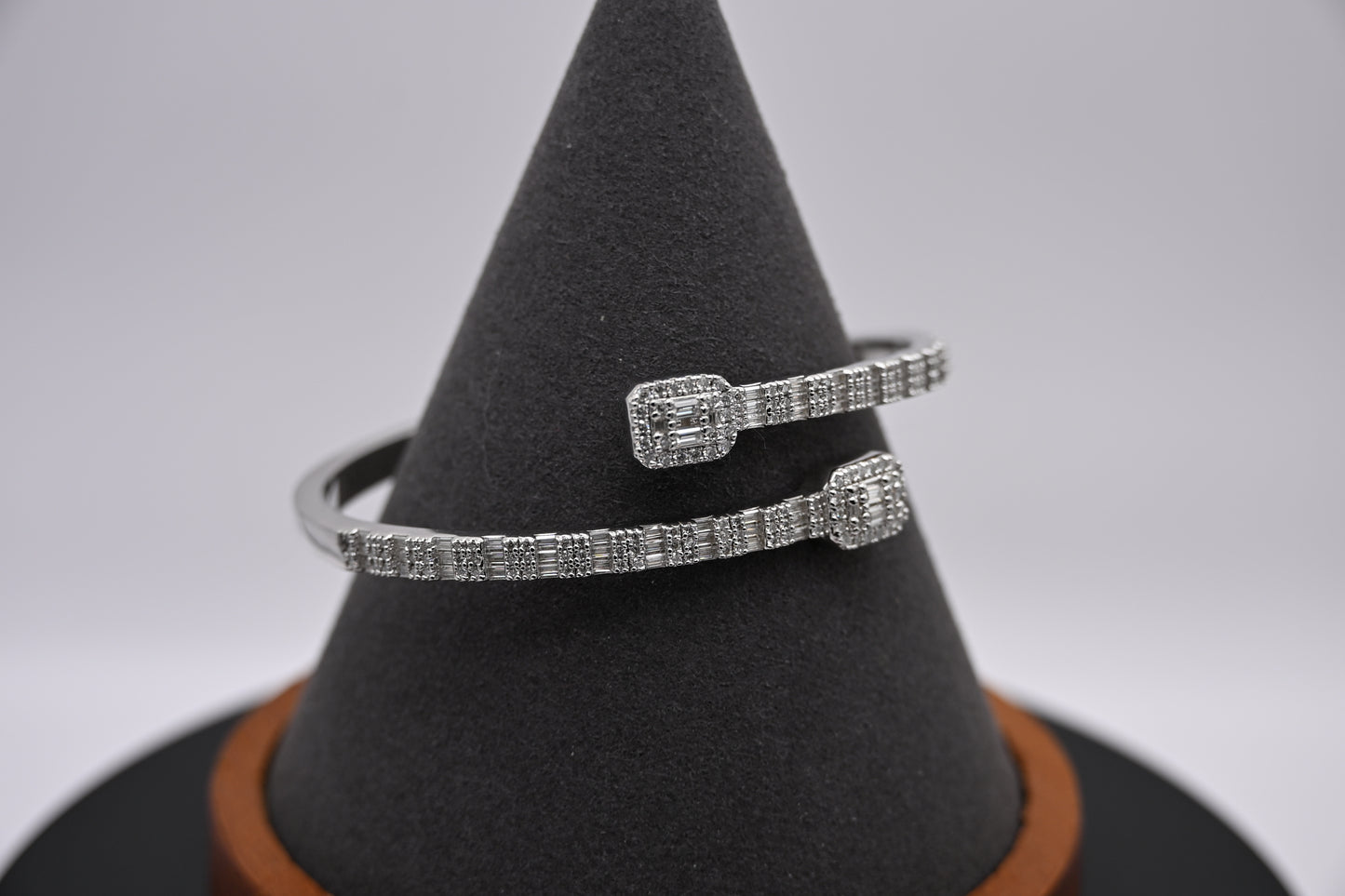 The Sovereign Asscher Bypass Bangle